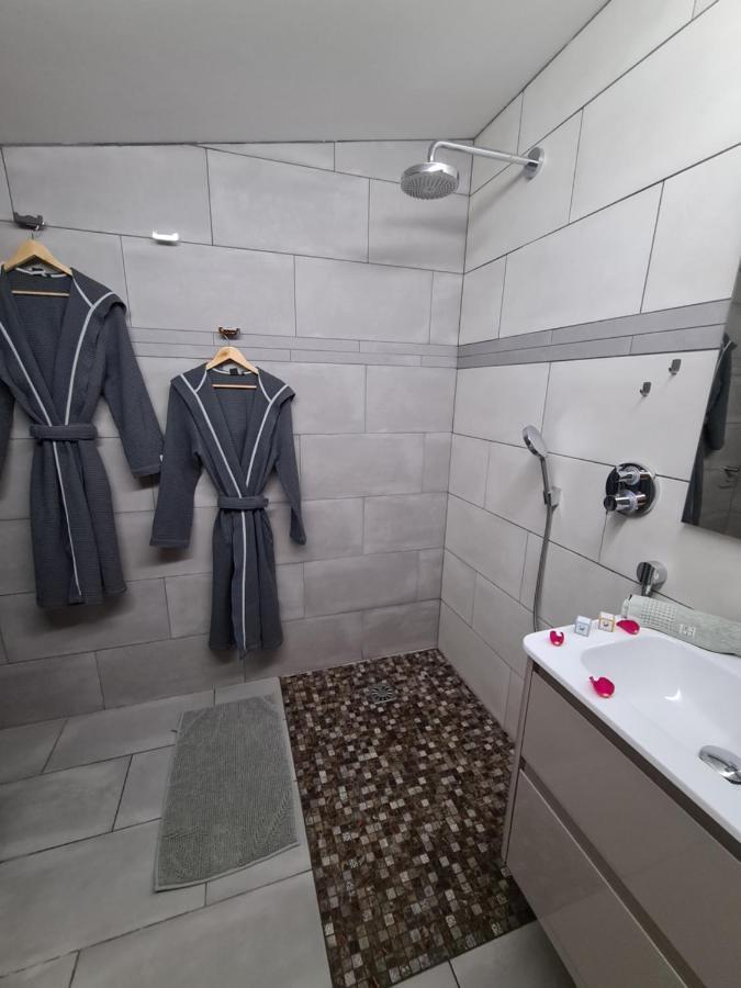 Les 2 Cabanes Labastide-Gabausse Esterno foto